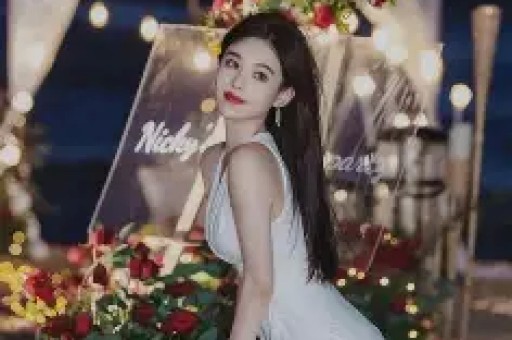 新游戏大妹子