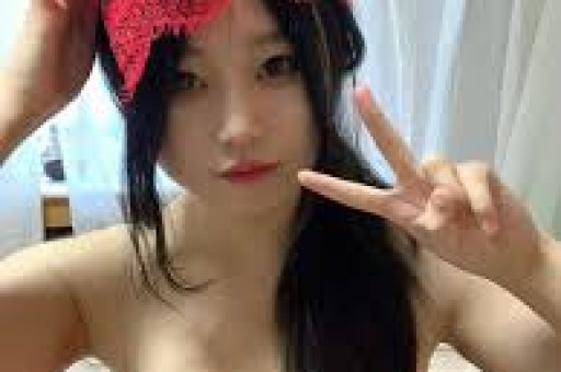 曝日本女星深田恭子出轨趁富豪男友出差家中私会导演